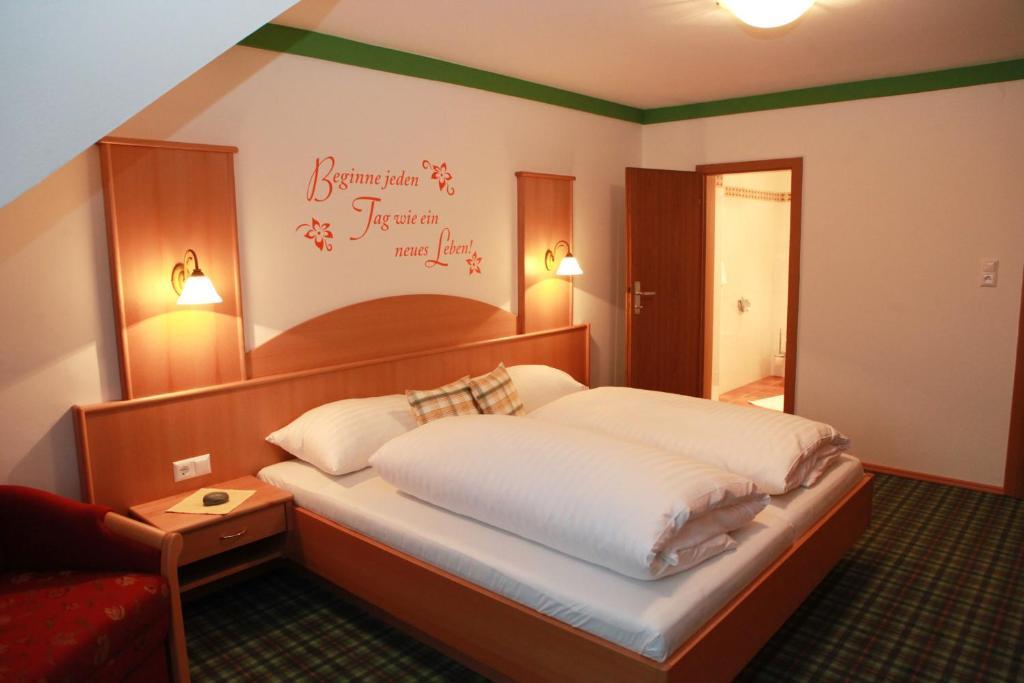Gasthof Karlwirt Sankt Andra im Lungau ภายนอก รูปภาพ